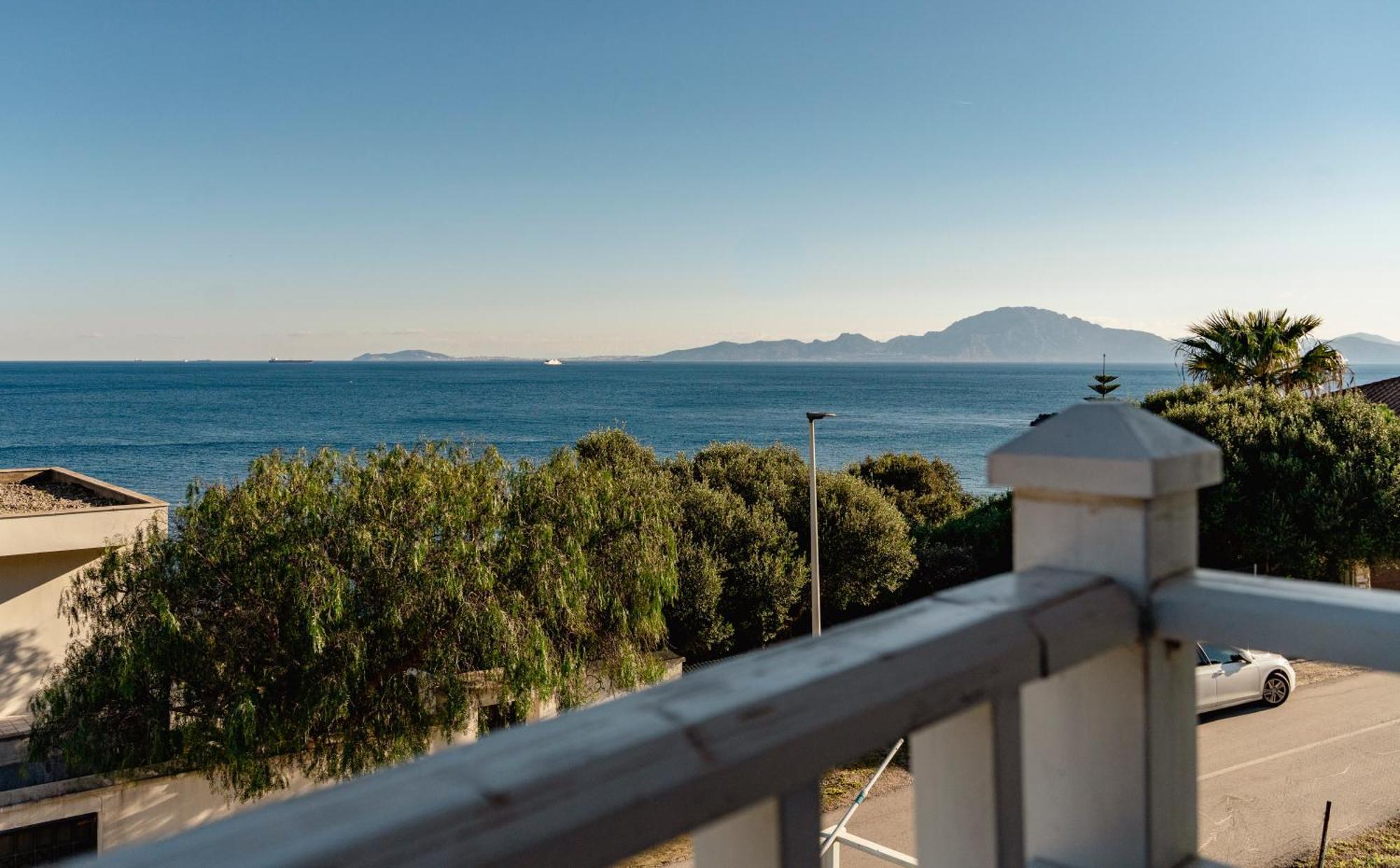 Increible Villa De Madera Con Vistas Al Mar Algeciras Buitenkant foto